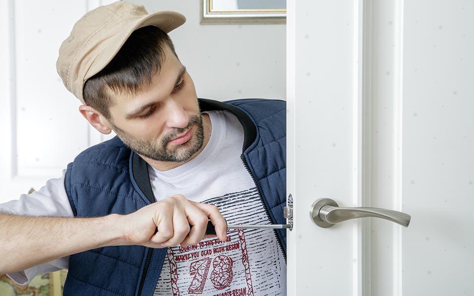cout intervention serrurier Courbevoie