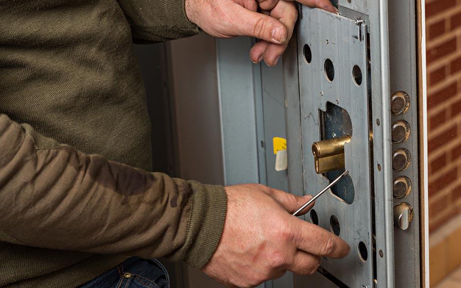 prix changement de serrure Courbevoie
